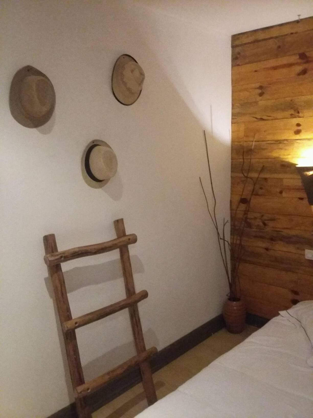 Hotel Restaurant La Ribaudiere Antananarivo Rom bilde